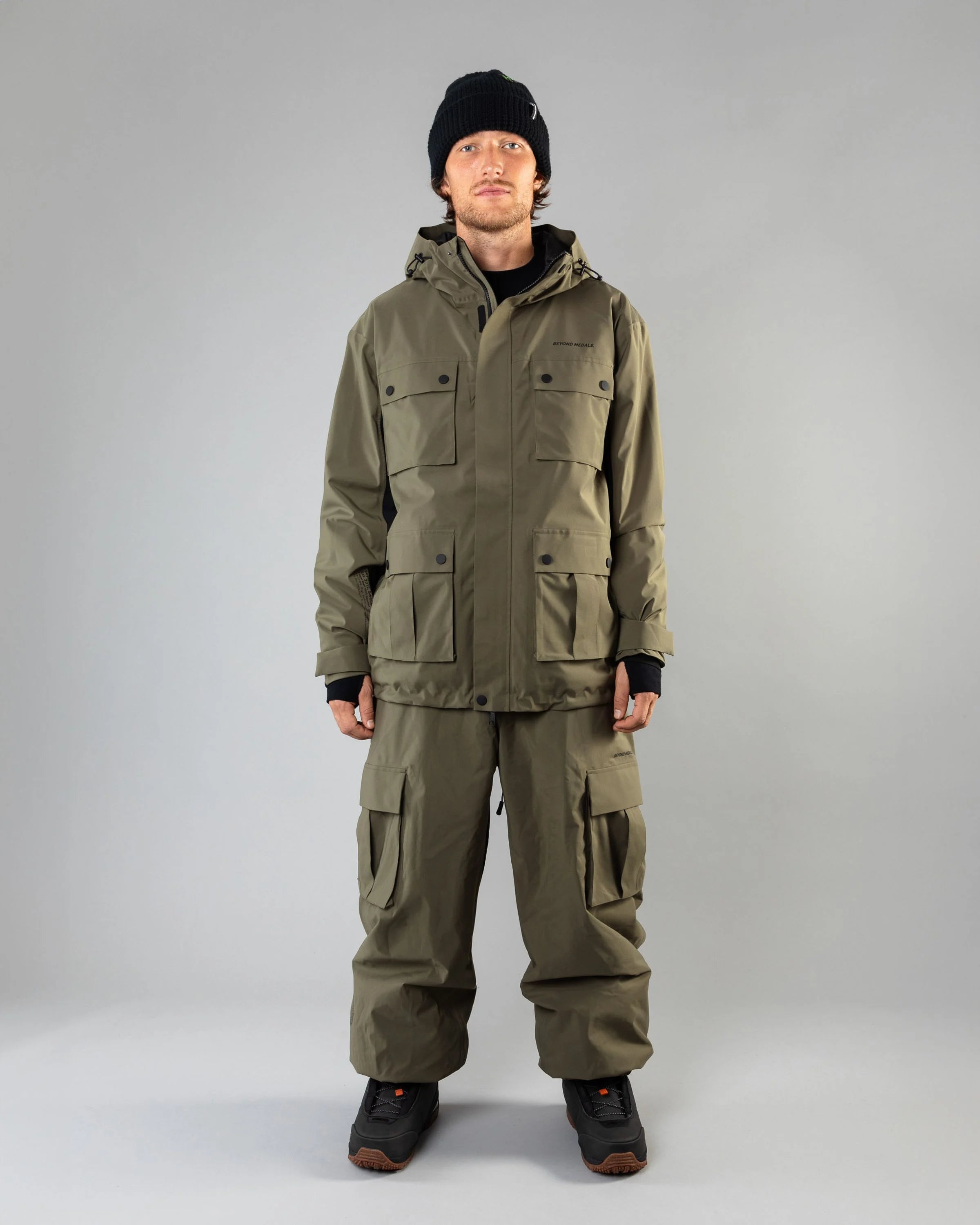 Beyond Medals Park Cargo Pants 2L - Green