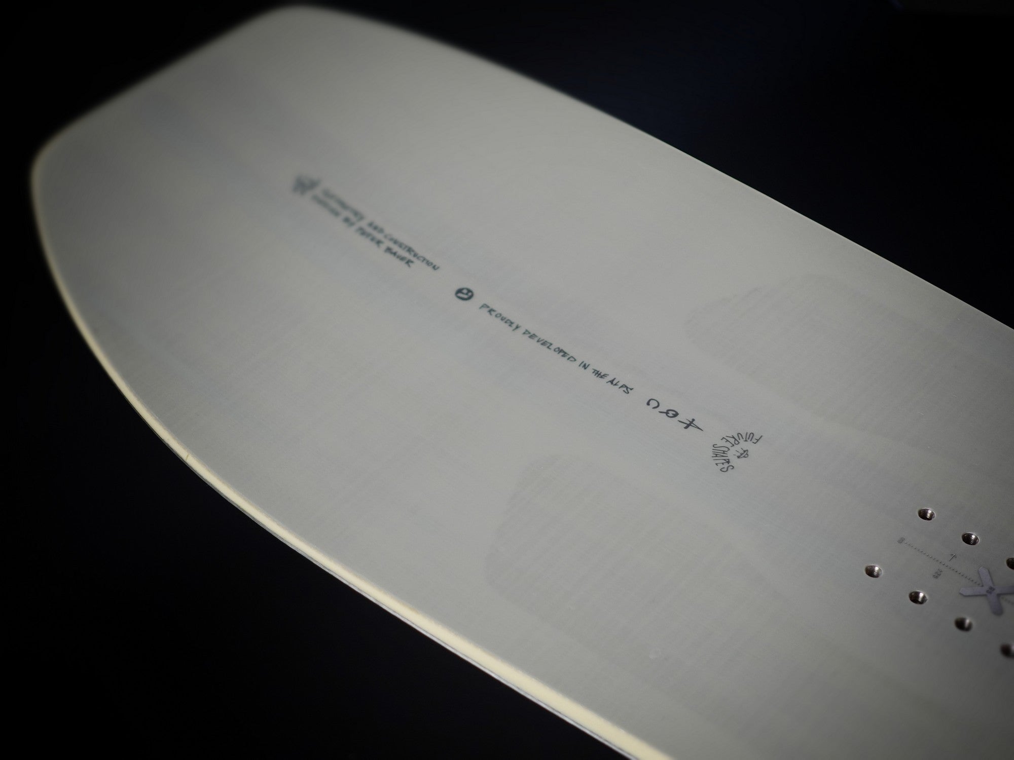 Snowboard AMPLID Dada 154cm 2025