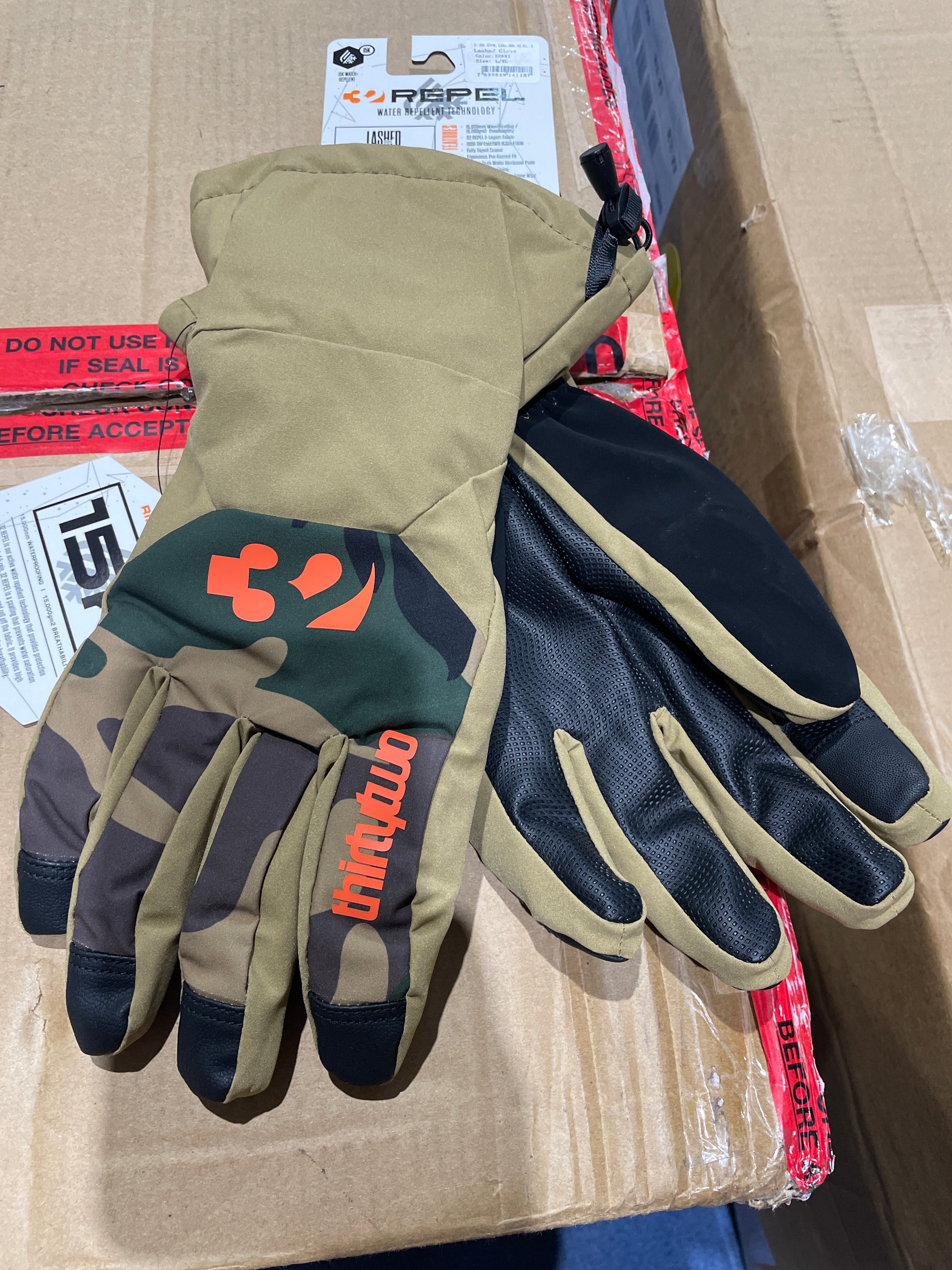 Snow Glove THIRTYTWO Lashed Glove- Khaki