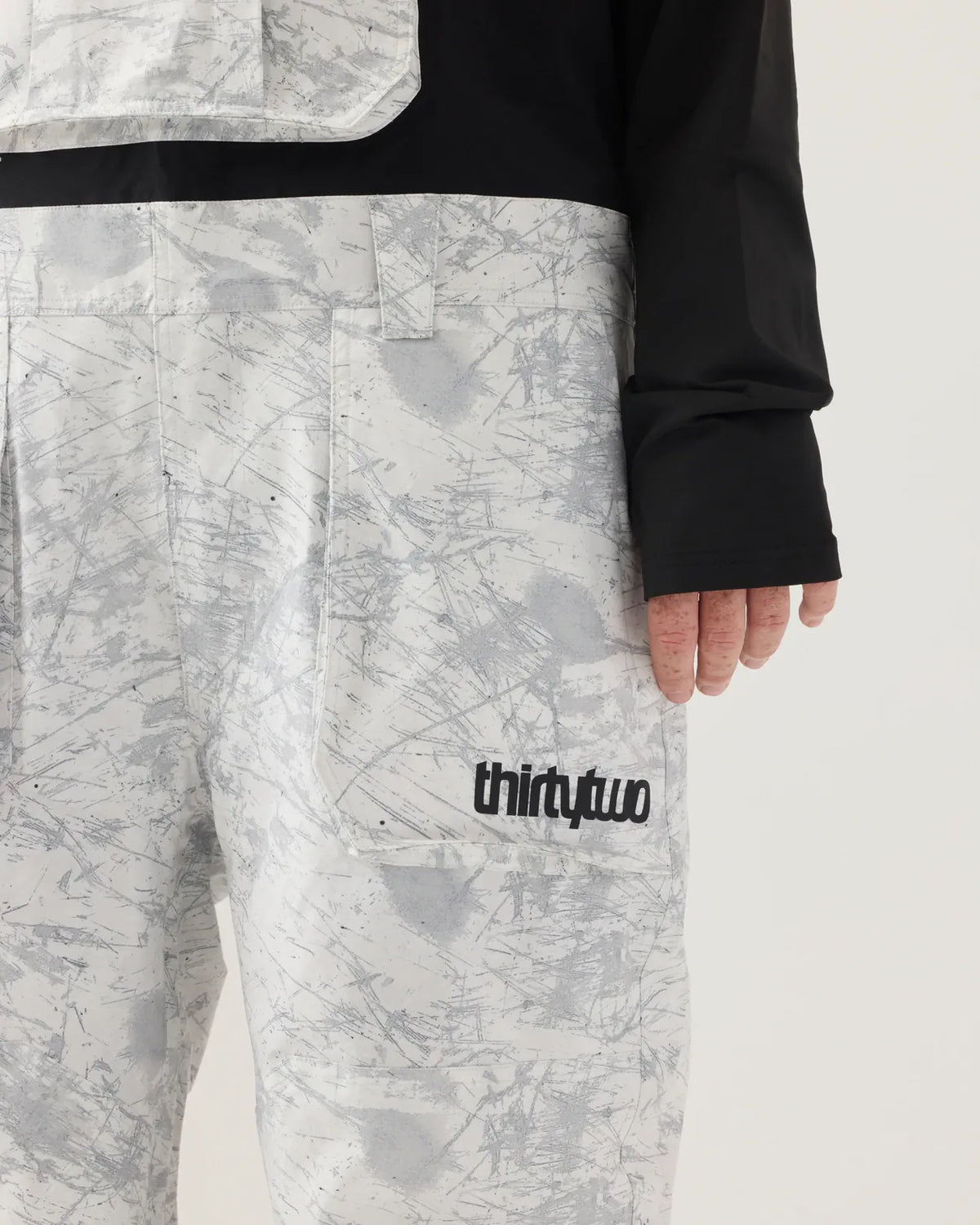 Thirtytwo BASEMENT BIB - Black, Camo, Metal