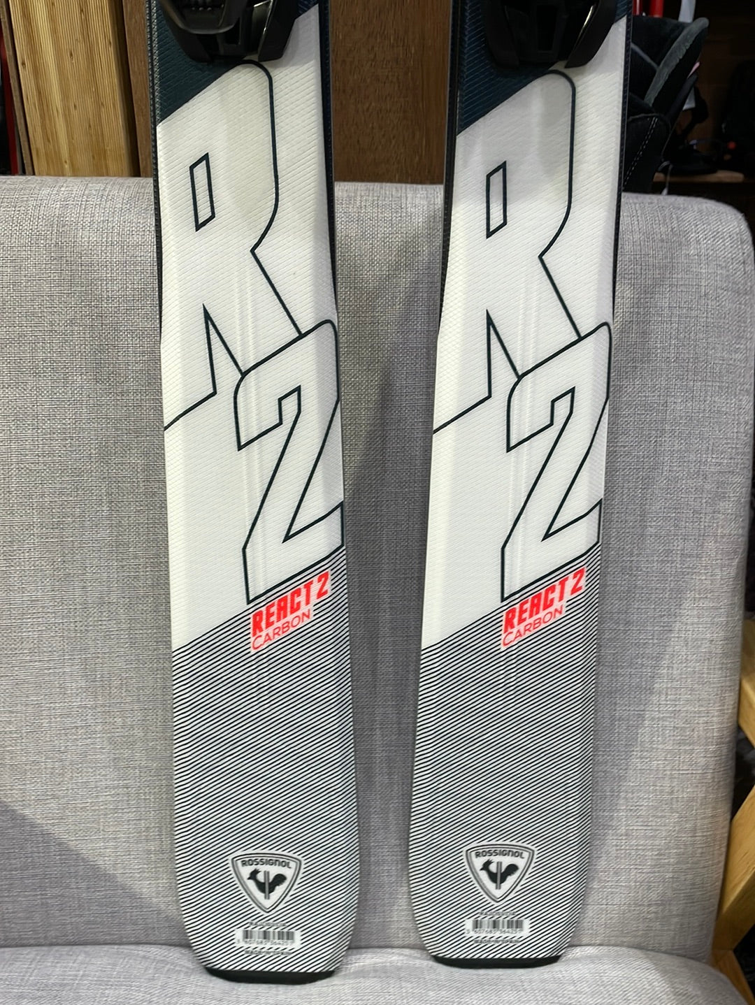 Skis Rossignol React R2 Carbon, On Piste 170cm Skis & Bindings