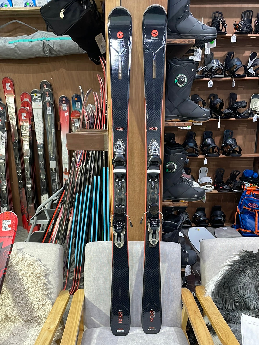 Skis NOVA 4 ROSSIGNOL 162cm Skis CA & Bindings Bundle