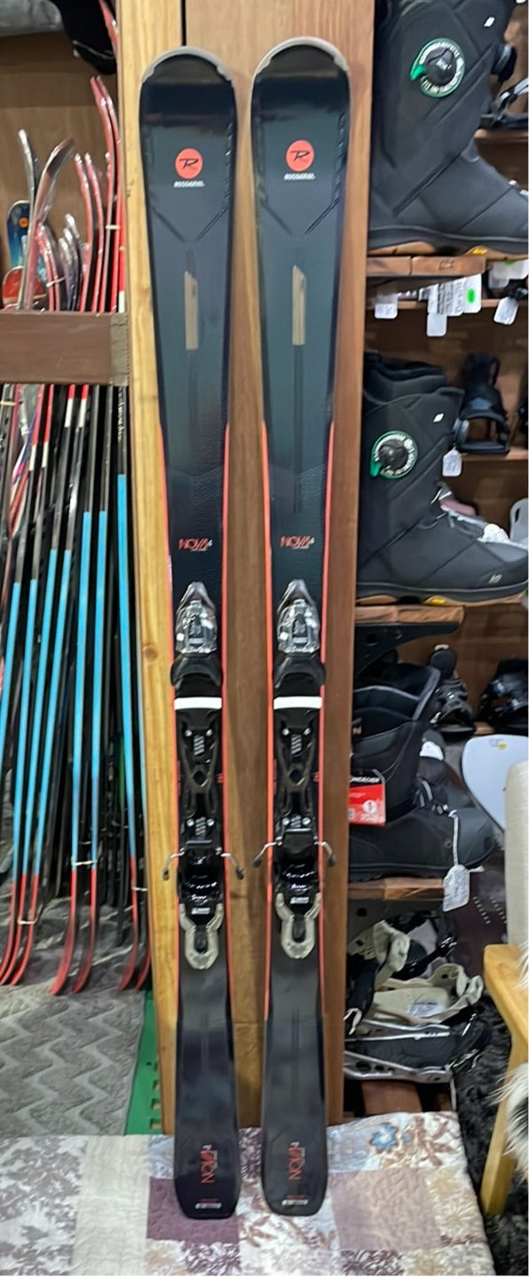 Skis NOVA 4 ROSSIGNOL 162cm Skis CA & Bindings Bundle