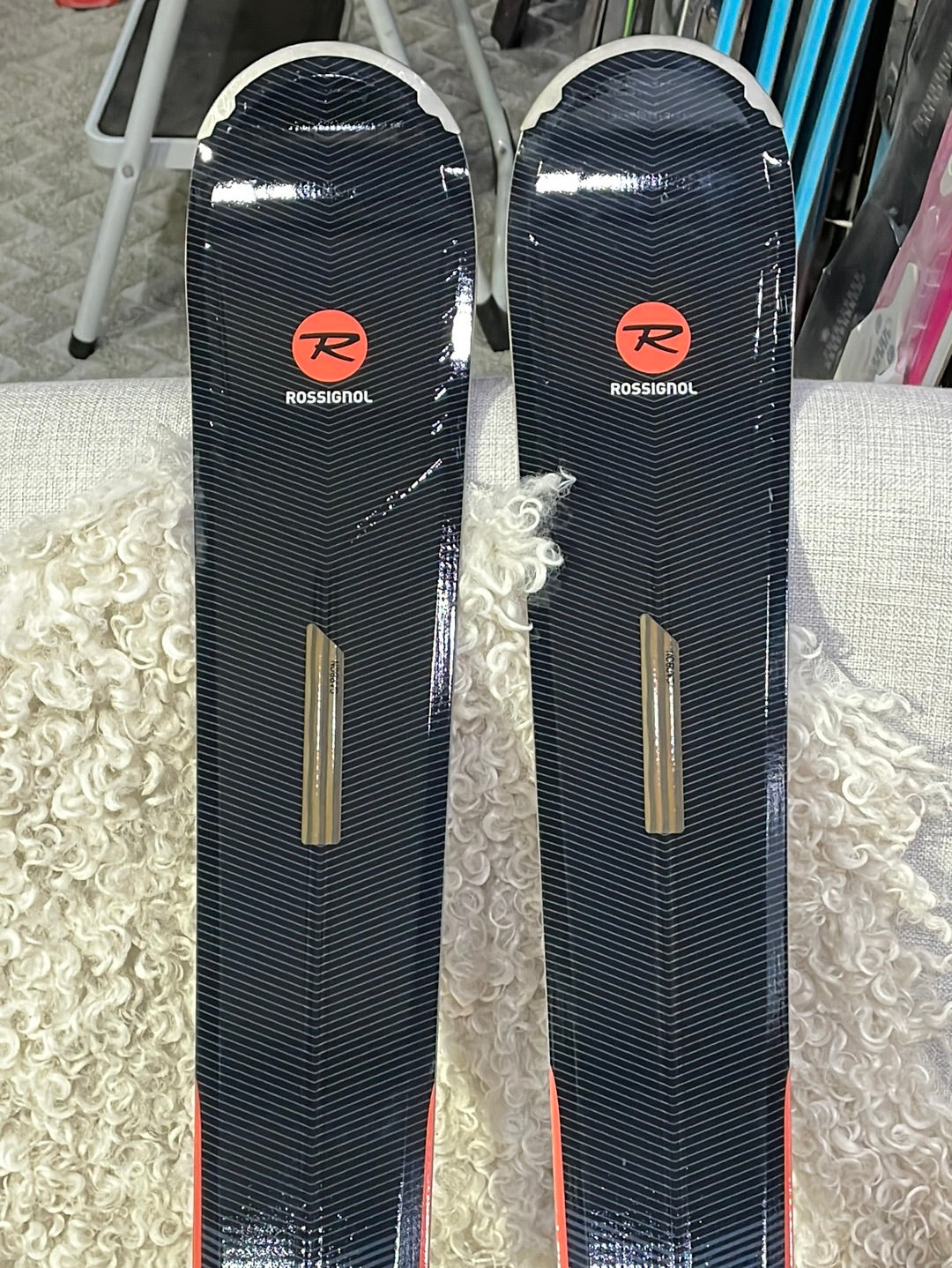 Skis NOVA 4 ROSSIGNOL 162cm Skis CA & Bindings Bundle