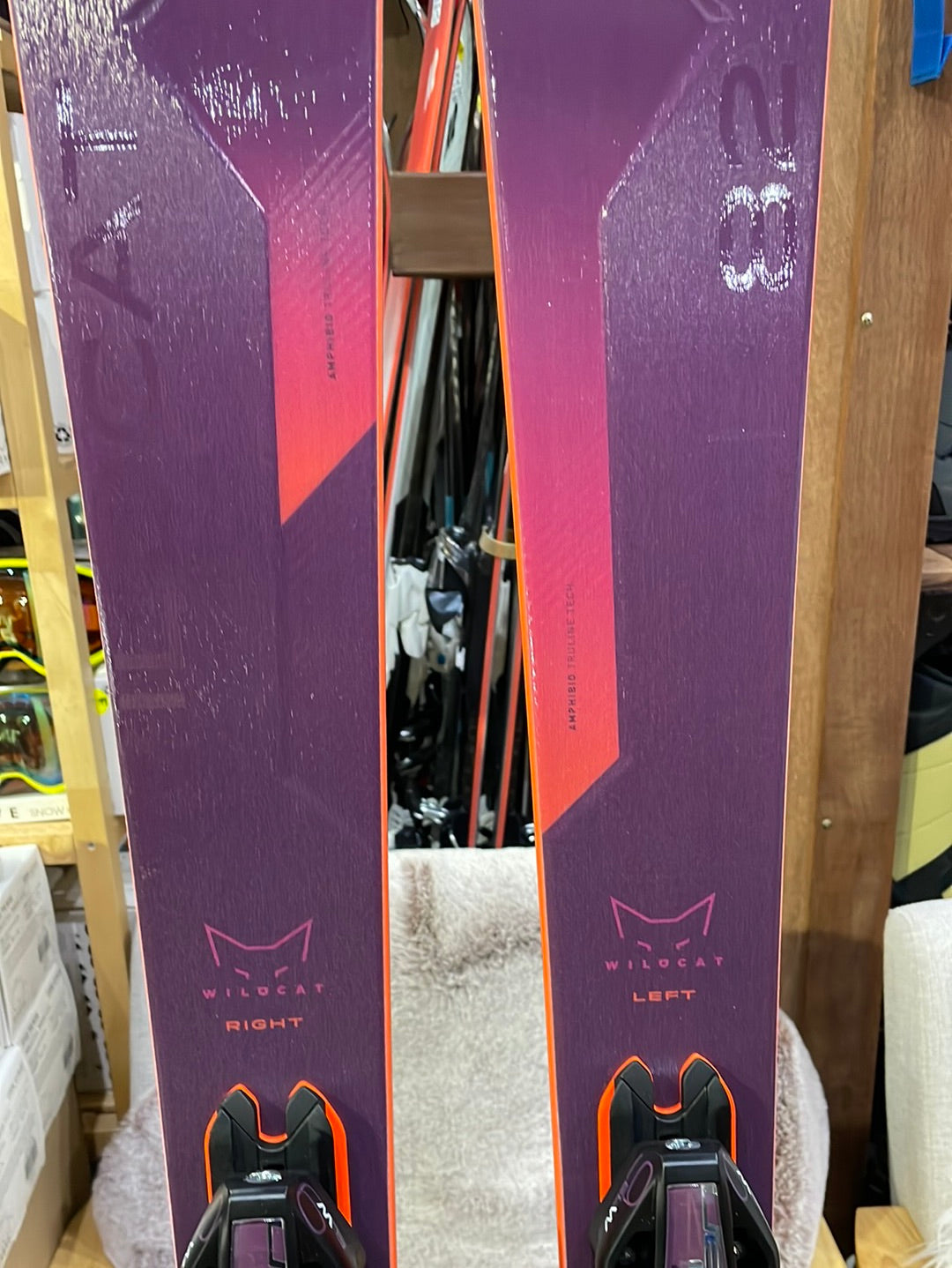 SKIS ELAN 164cm WILDCAT 82 C Skis & Bindings Bundle