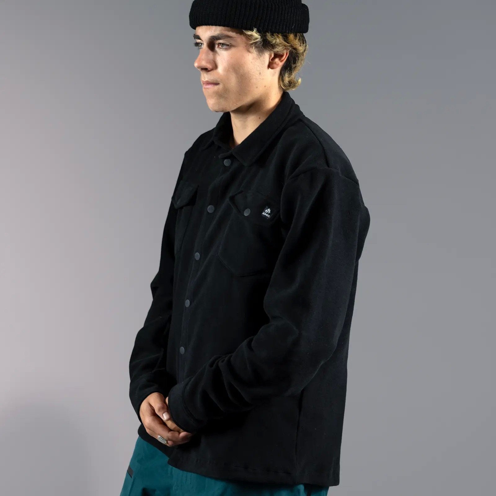 JONES Men's December Recycled Fleece Shirt-Stealth Black