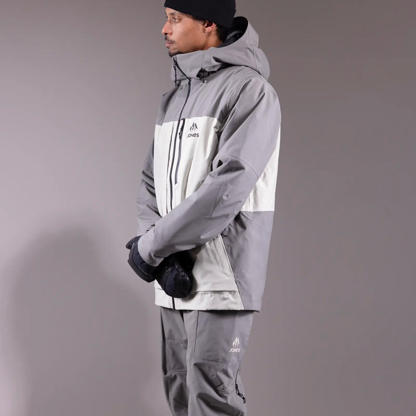 Snow Jacket JONES Mountain Surf Insulated Jacket- Mens, Smoke Grey 2025