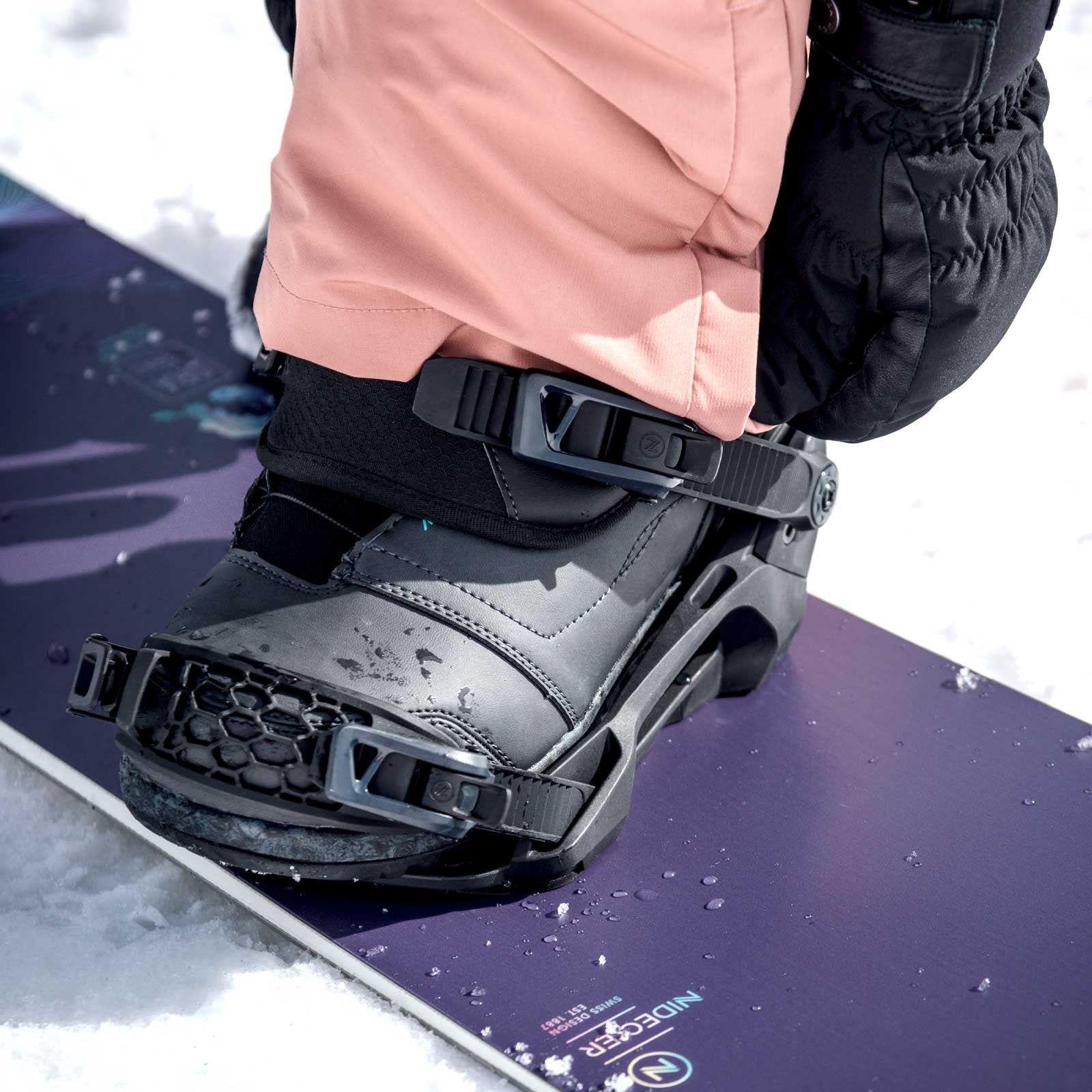 Snowboard Bindings NIDECKER MUON- Womens - Black