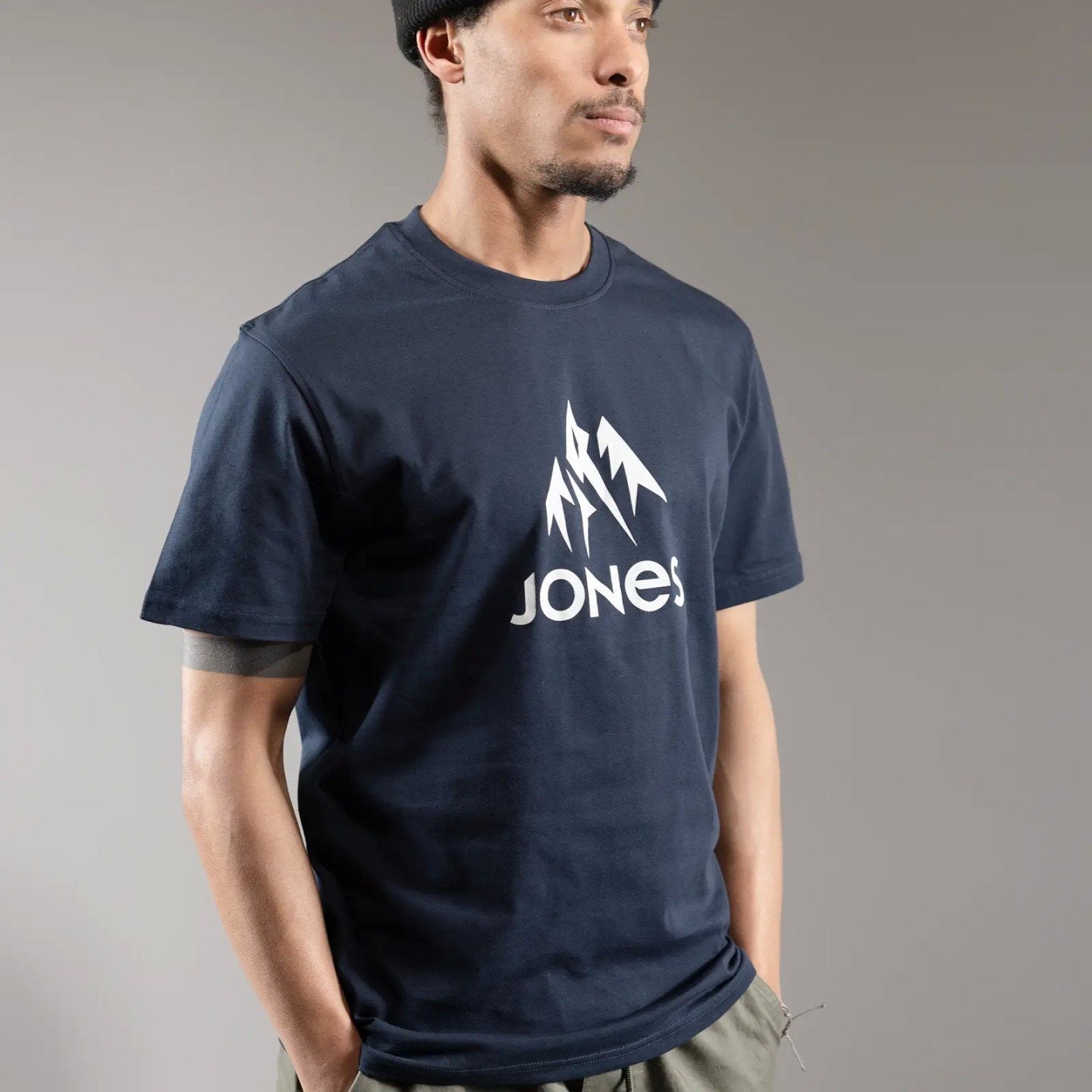 JONES Men's Truckee Organic Cotton Tee- Stealth Black