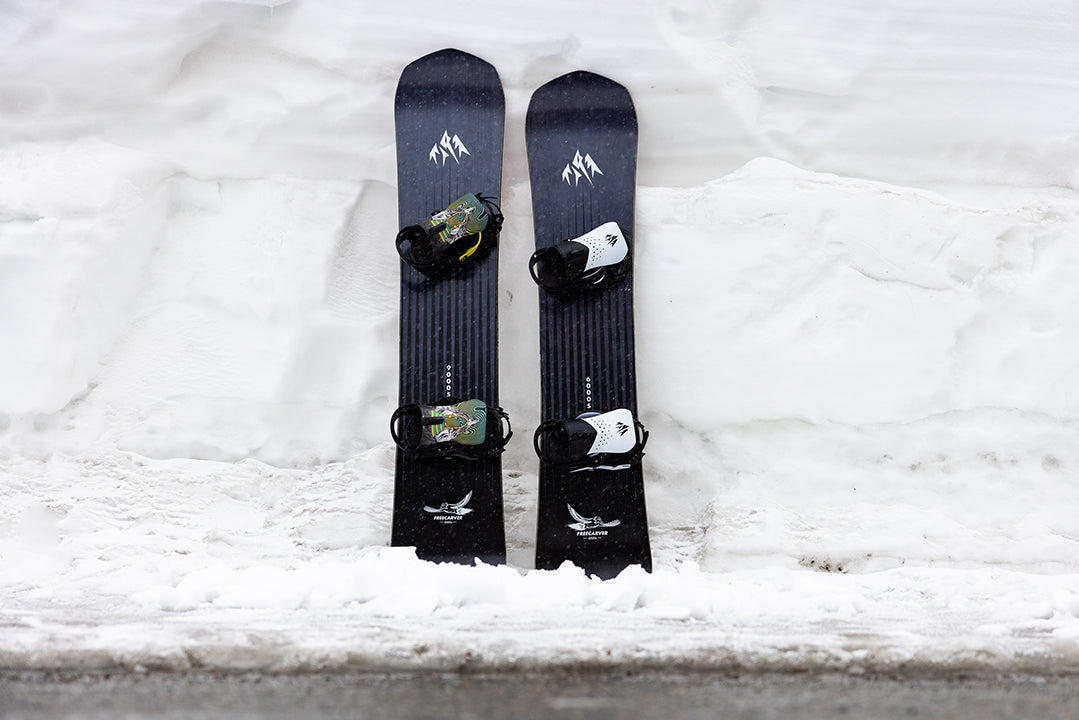 Snowboard JONES 2026 Freecarver 9000s Snowboard