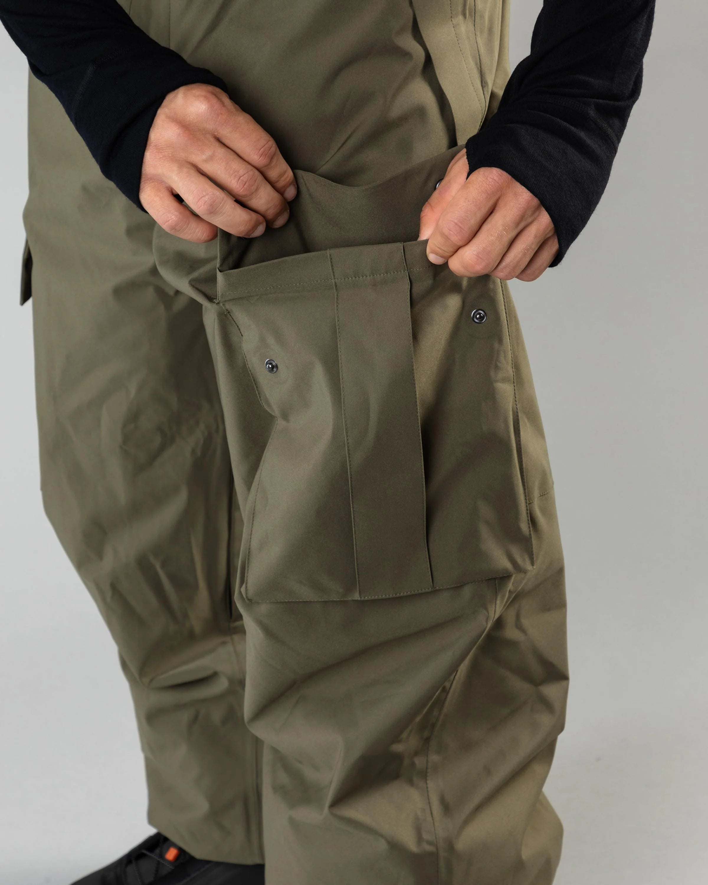 Beyond Medals Park Cargo Pants 2L - Green