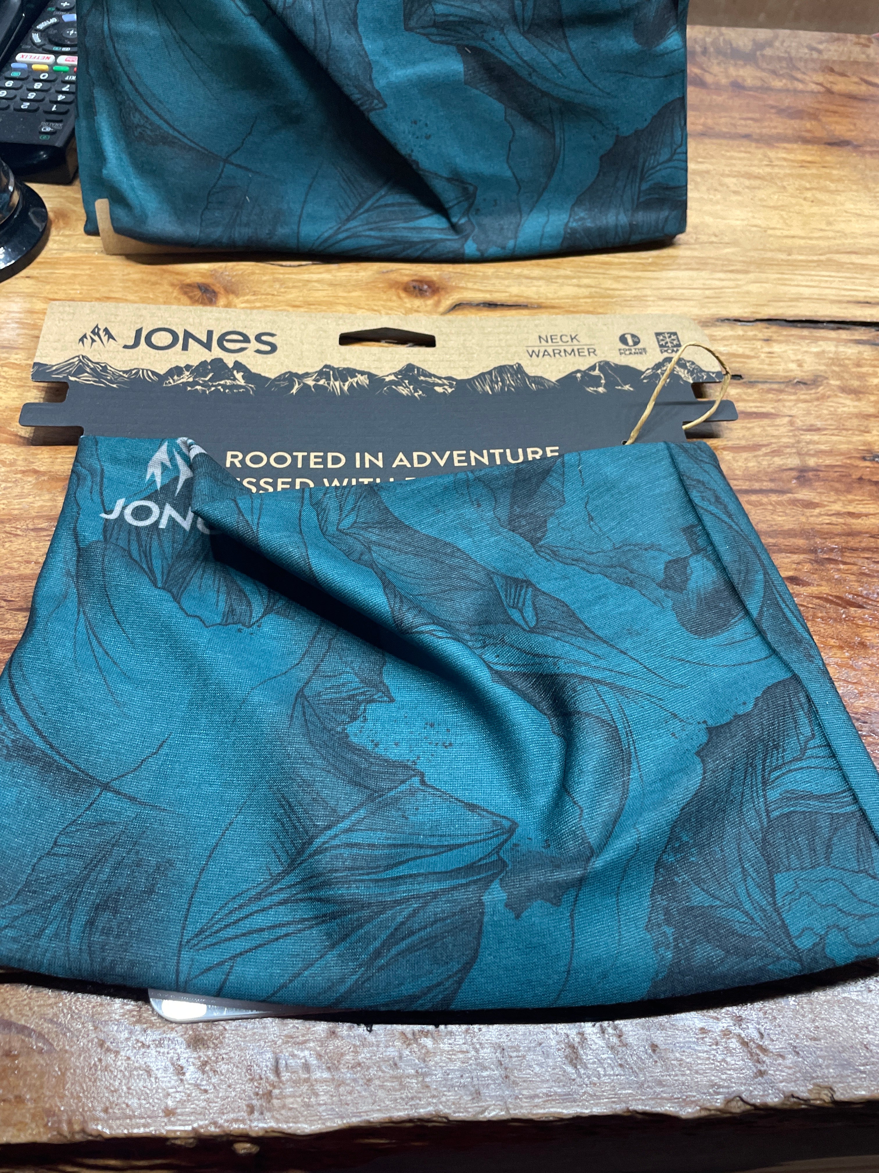 JONES MTN Camo Recycled Neckwarmer- Pacific Teal
