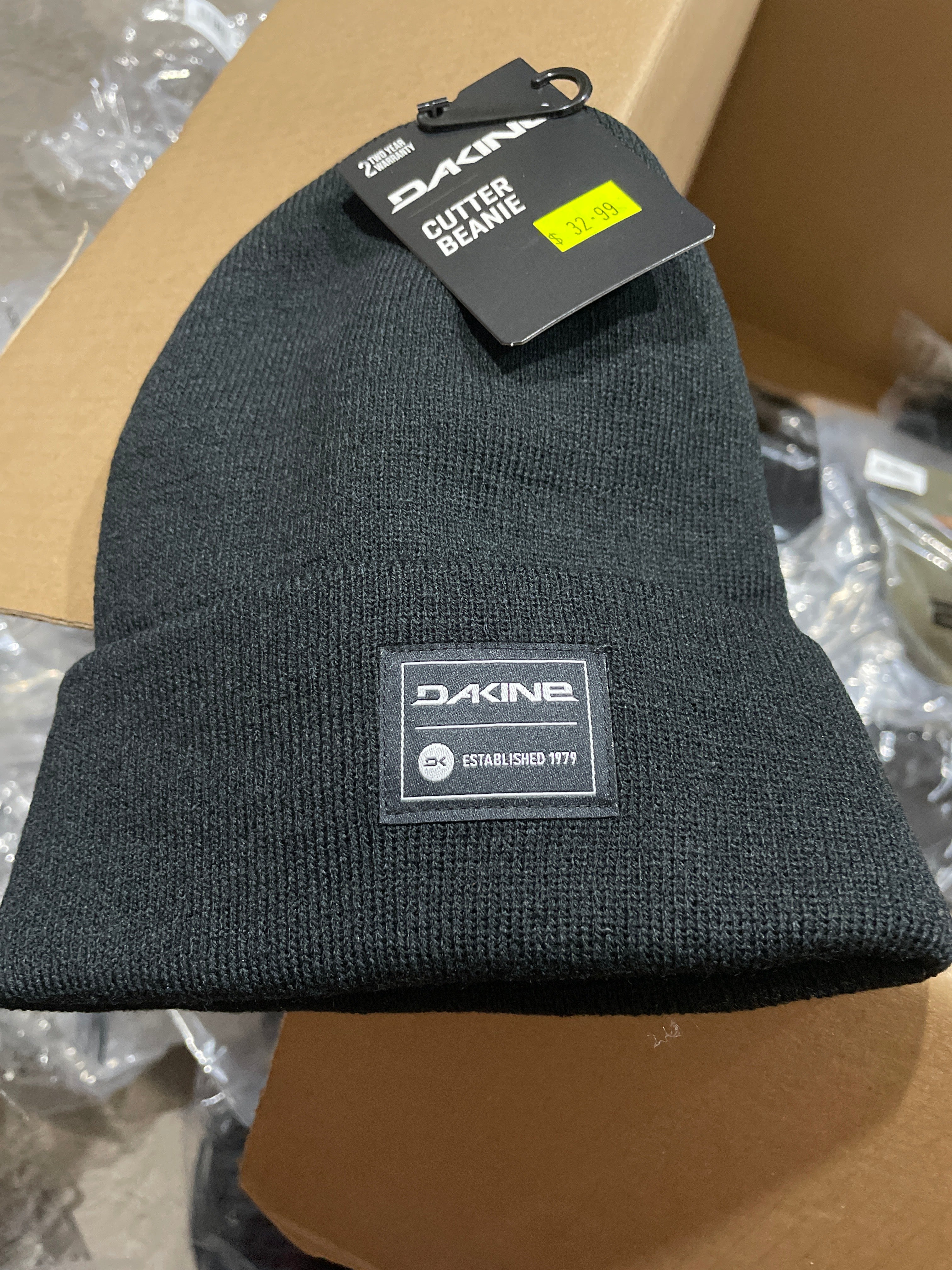 Snow Beanie Dakine Cutter Beanie- Chicory Coffee or black