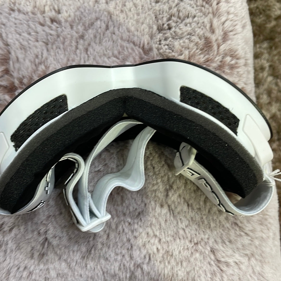 Snow RED BULL Goggles MAGNETRON SLICK-006 Matt White (2 x lense)