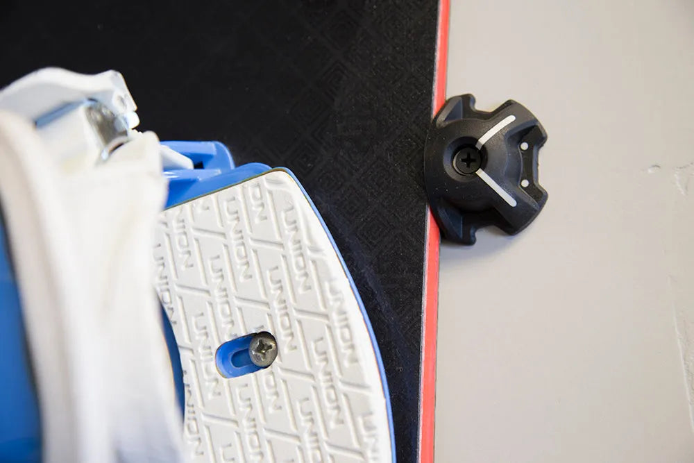 DEMOND Wedge Snowboard Wall Mounts