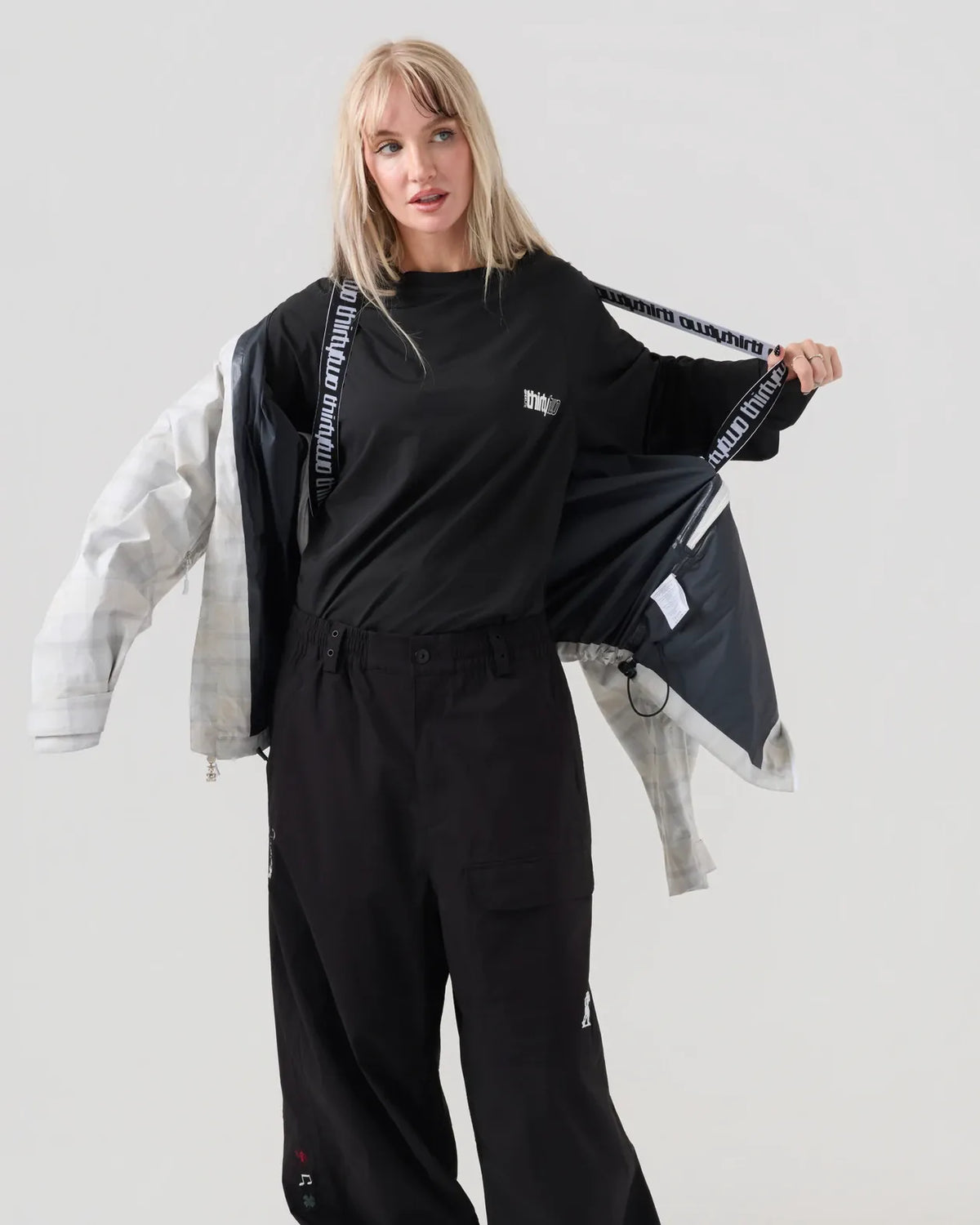 Thirtytwo JIB Unisex Jacket- Black Or off White