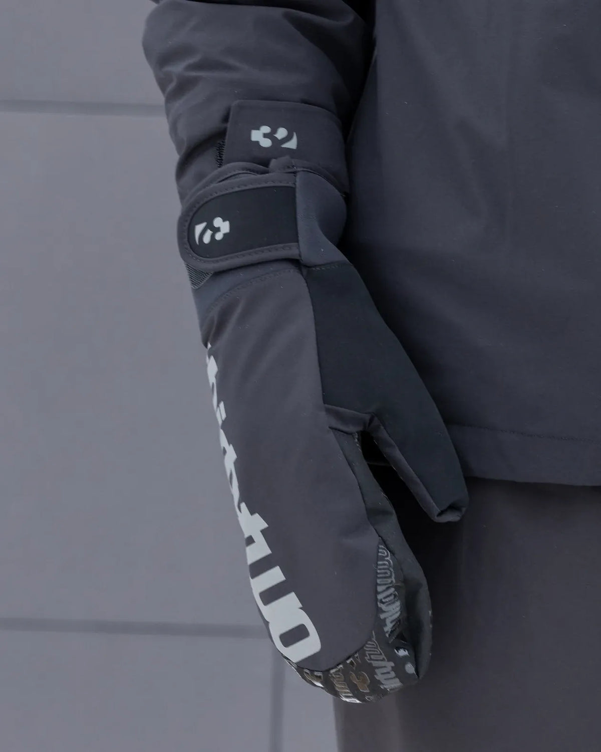 Thirtytwo GATEWAY MITT- Black, Grey
