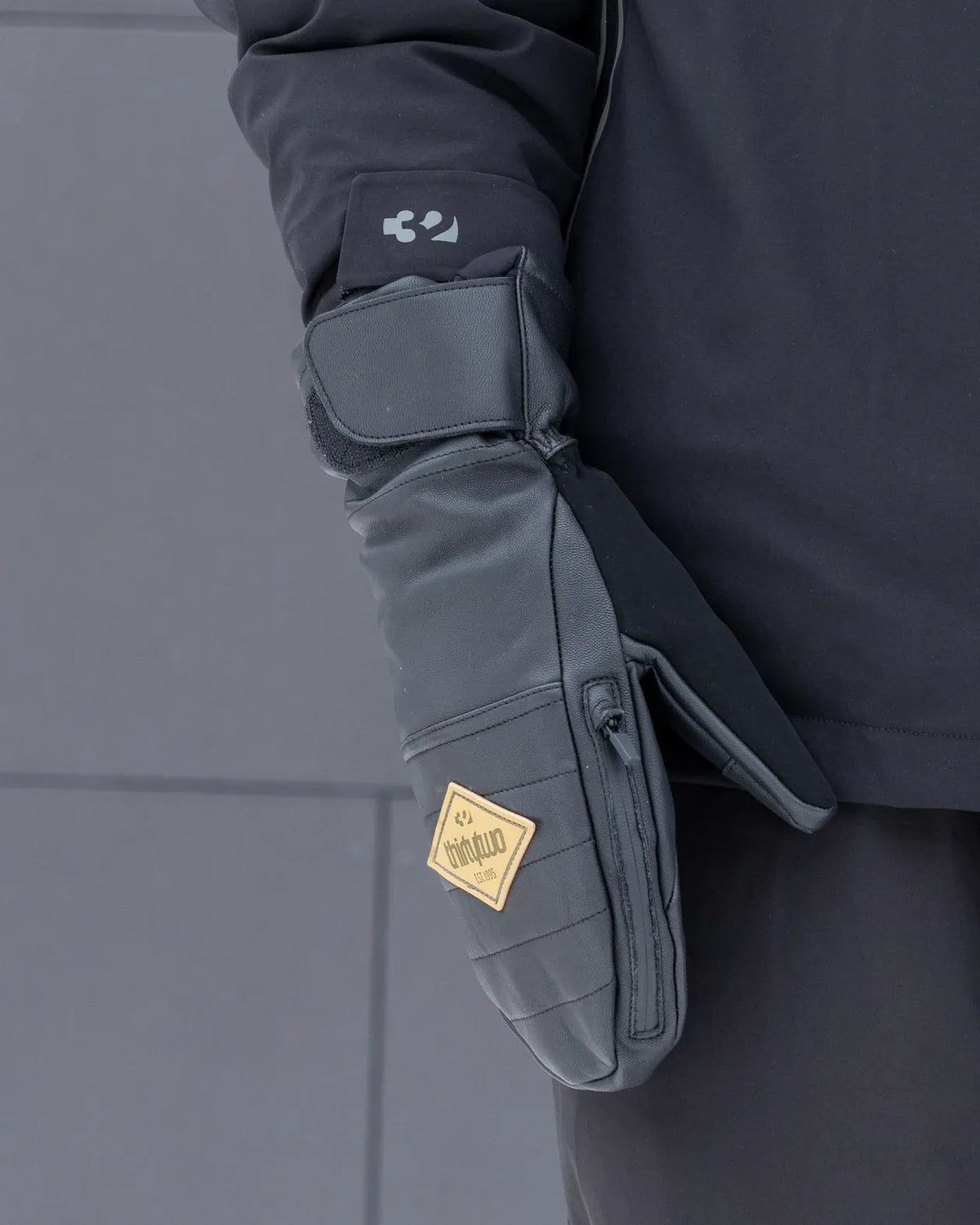 Thirtytwo OUTPOST MITT-Black