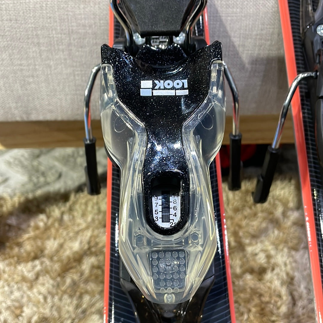 Skis NOVA 4 ROSSIGNOL 162cm Skis CA & Bindings Bundle