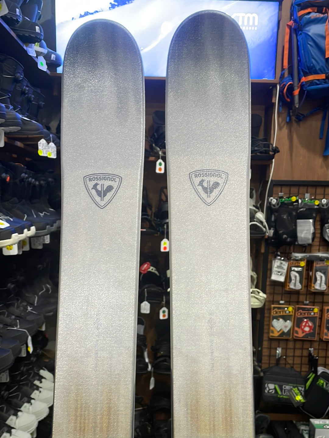 Skis ROSSIGNOL RALLYBIRD 90 Pro Skis & Bindings Bundle
