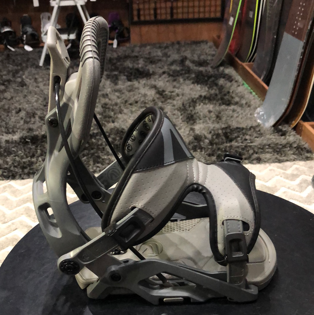 SNOWBOARD BINDINGS FLOW FUSE SPACE GREY OR BLACK - Alleydesigns  Pty Ltd                                             ABN: 44165571264