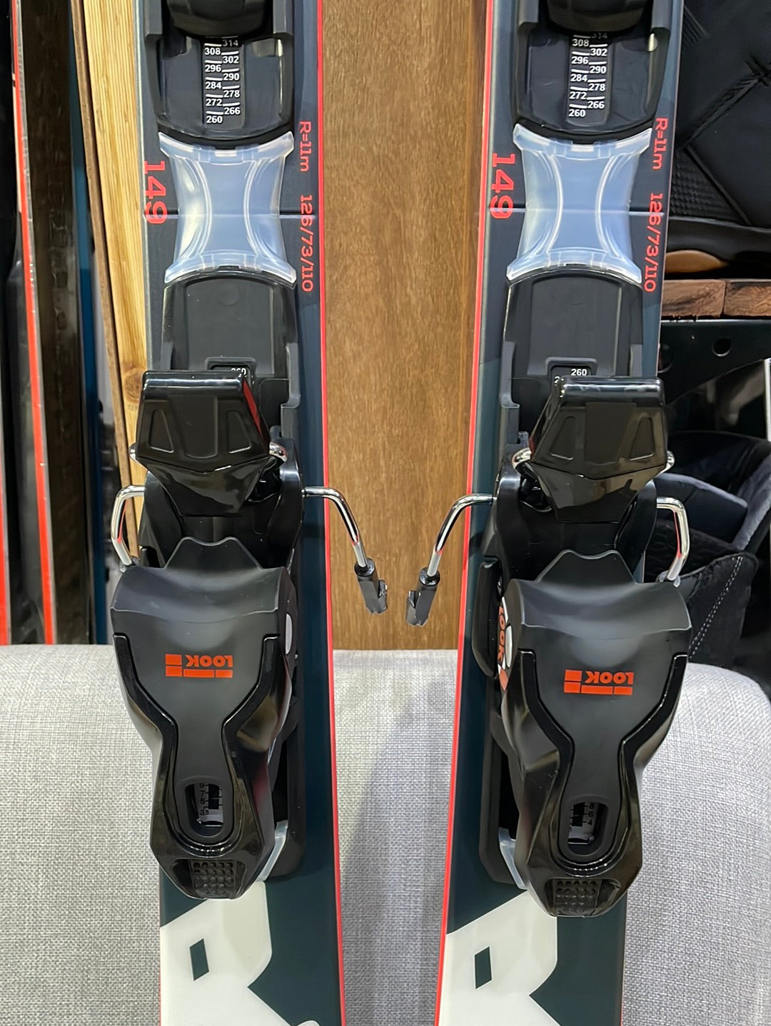 Skis Rossignol On Piste Skis React R6 & Bindings Bundle