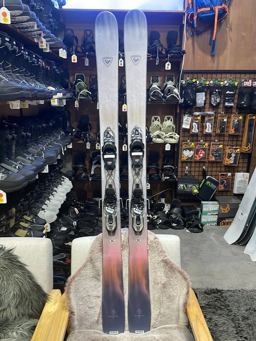 Skis ROSSIGNOL RALLYBIRD 90 Pro Skis & Bindings Bundle
