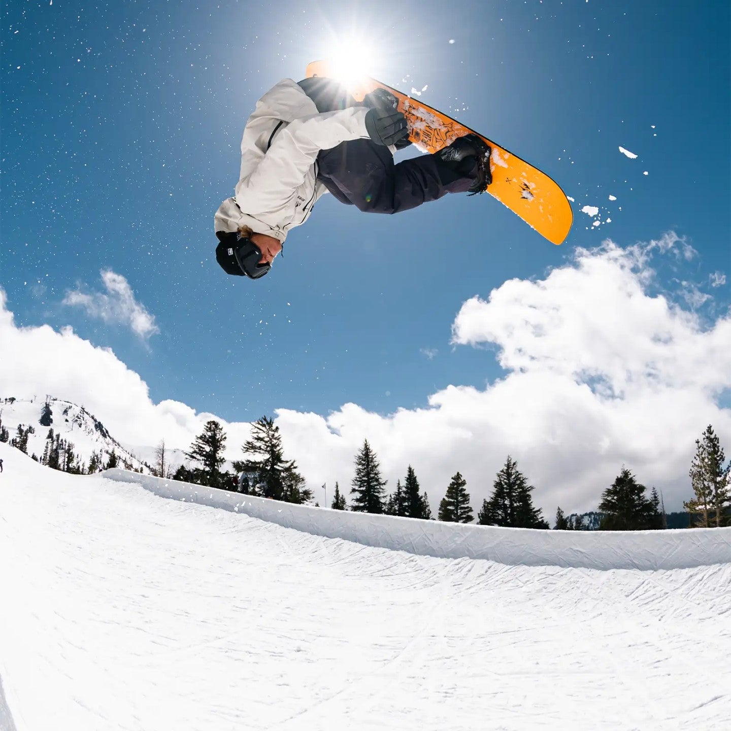 Snowboard JONES RALLYCAT 2025